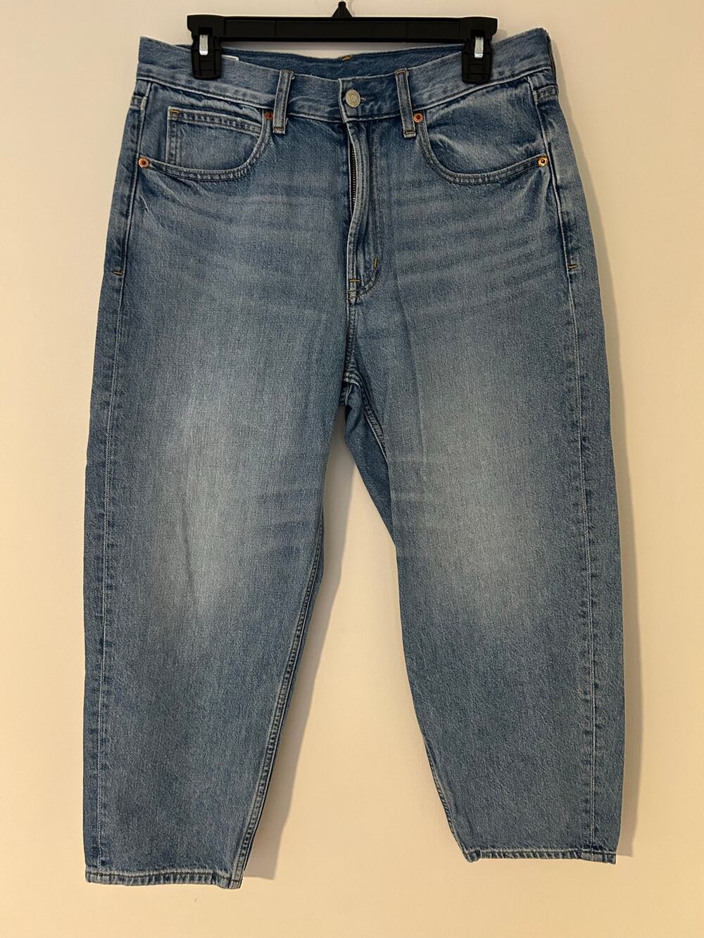 GAP Barrel Jean High Rise 29 8 Short Light Wash Blue Denim EUC